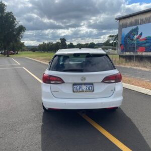 2018 Holden Astra - Image 6